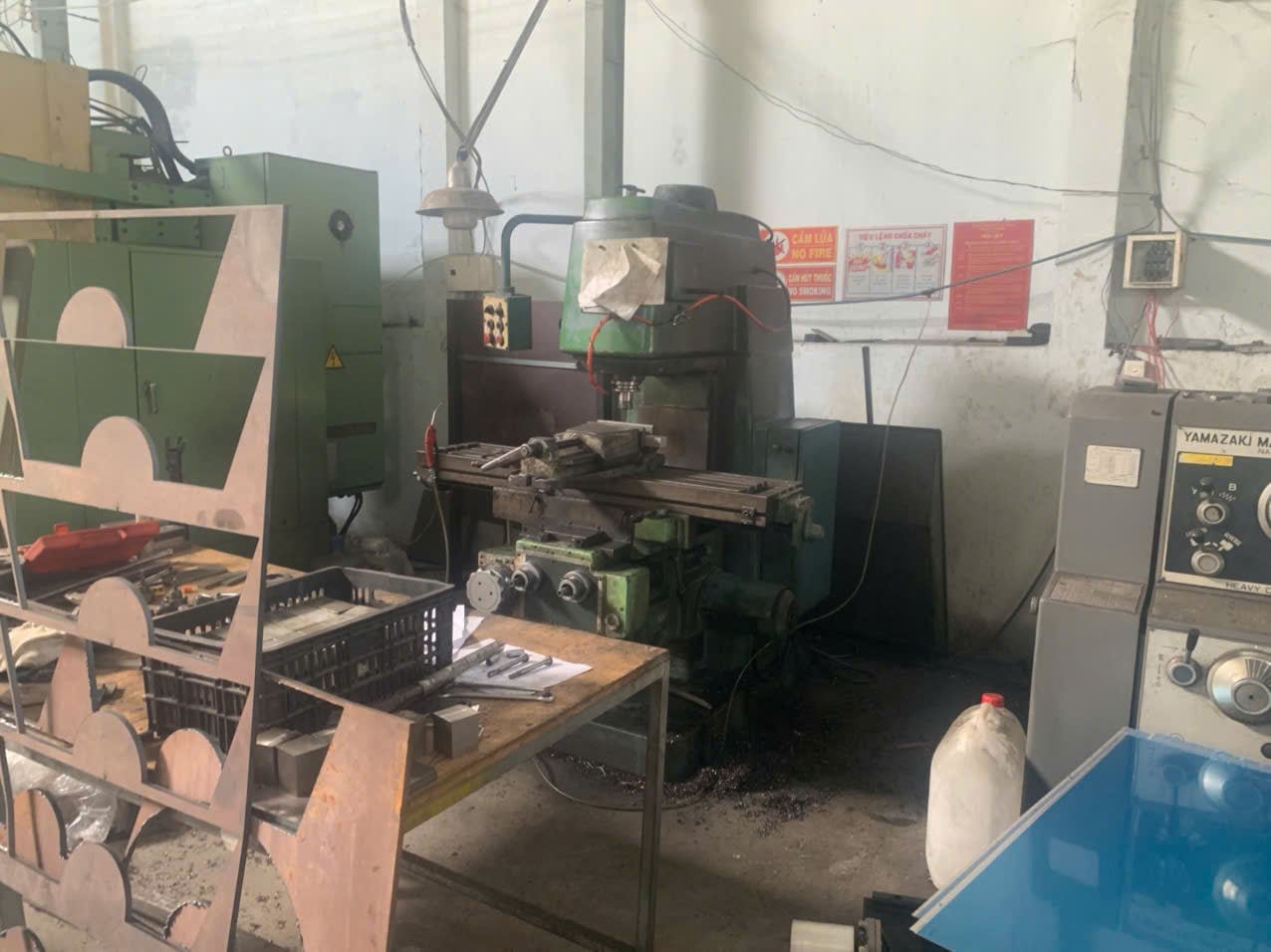 Original Milling Machine at Long Chau Mechanical Manufacturing Company Limited